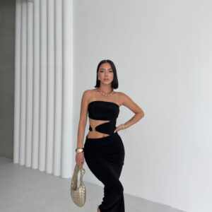 Bel Dekolteli Broş Detaylı Elbise