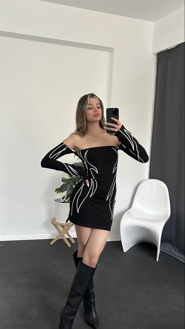 Siyah Alev Desen Madonna Yaka Mini Elbise - Görsel 1