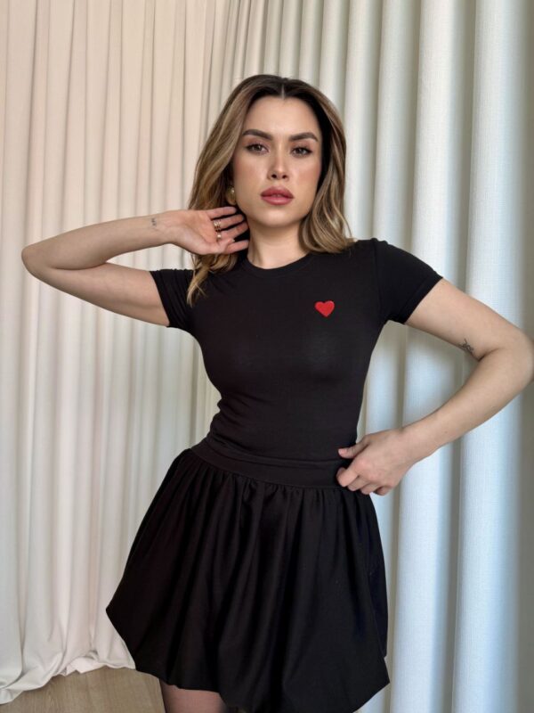 Kalp Nakışlı Crop