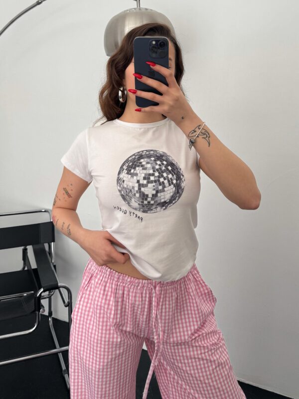 Disko Topu Baskılı Basic Beyaz Crop Tişört